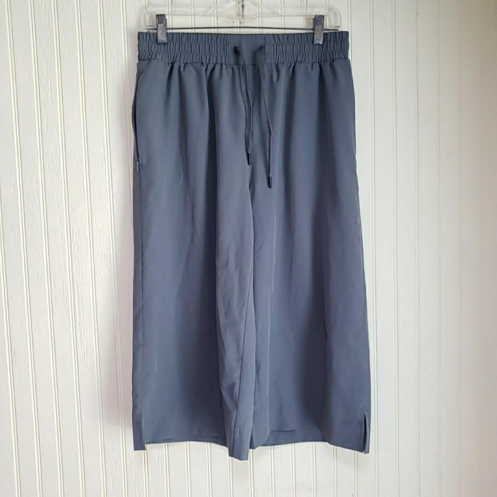 ISEEGZ Capri Pants Womens M Gray Microfiber Pull On Elastic Waist Lightweight
